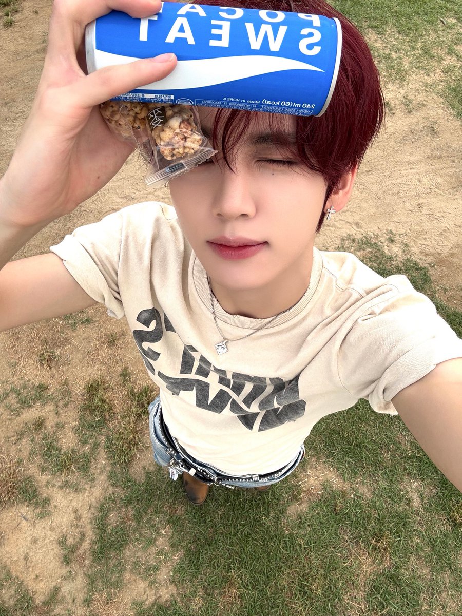 dbwlsove's tweet photo. 푸카리스웨트관계자님들  여기입니더 (진지) https://t.co/KNo1Scqeoo