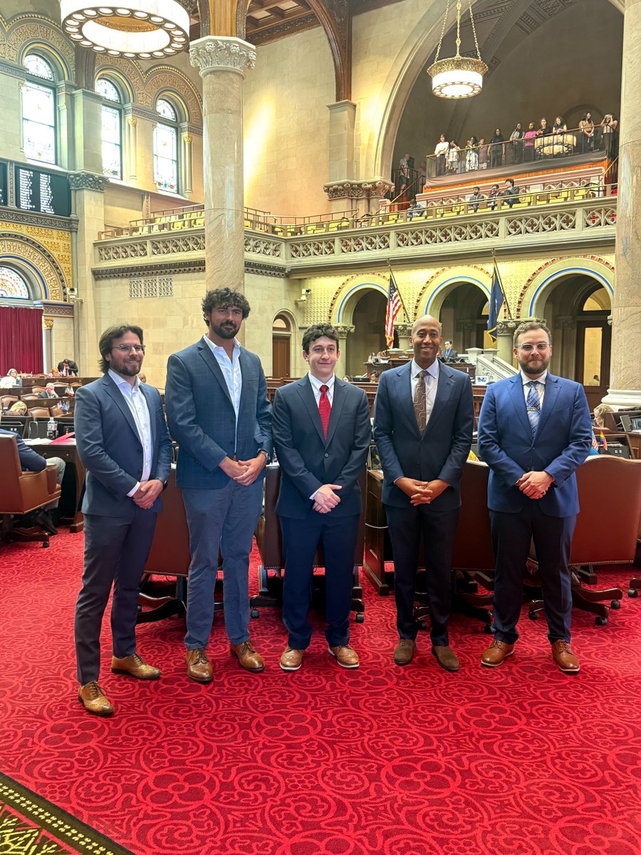 BSVAssociation's tweet photo. Seeing is understanding.

Last week with @DigitalChamber &amp; @SpruceID, we demonstrated real-world blockchain &amp; digital identity use cases for NY State Assembly Members &amp; staff.

Practical applications, tangible outcomes &amp; IRL conversations is how we push blockchain forward. https://t.co/kSU06epRvf