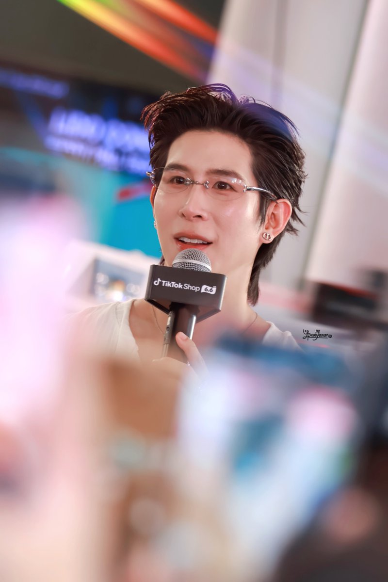 YPanyanan's tweet photo. 060626 | TIKTOK SHOP 66 x PARK

รอยยิ้มของความสุข 💚

#เชื่อใจป๊าก  #Tiktokshop66xPark
#TikTokShop66วันเกิดนี้พี่เลี้ยงเอง
@PDomundi https://t.co/nqaxonvZnq
