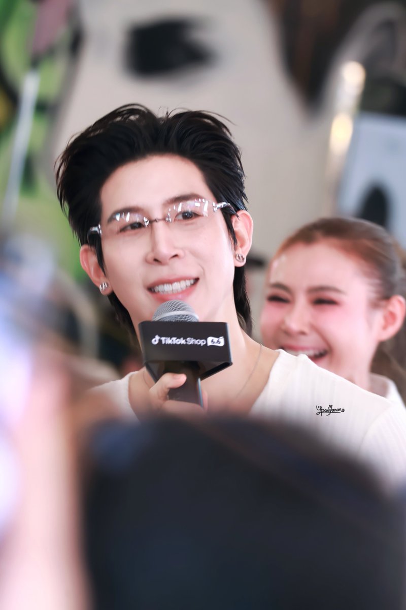 YPanyanan's tweet photo. 060626 | TIKTOK SHOP 66 x PARK

รอยยิ้มของความสุข 💚

#เชื่อใจป๊าก  #Tiktokshop66xPark
#TikTokShop66วันเกิดนี้พี่เลี้ยงเอง
@PDomundi https://t.co/nqaxonvZnq