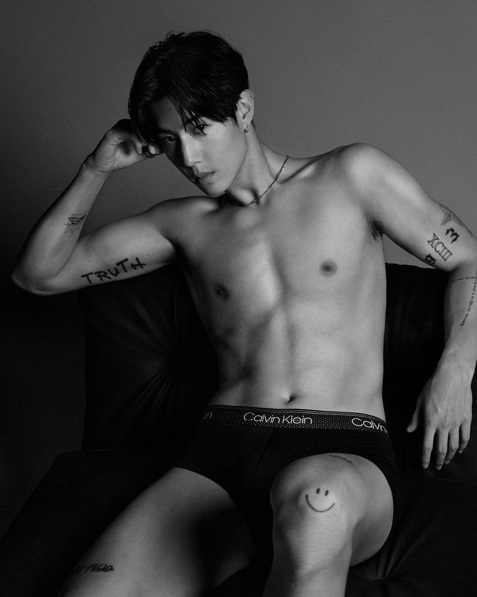 lookkademark_'s tweet photo. เมน So cute 🤏🏻        vs      เมน So hot 🔥 https://t.co/7xzbmaVve6
