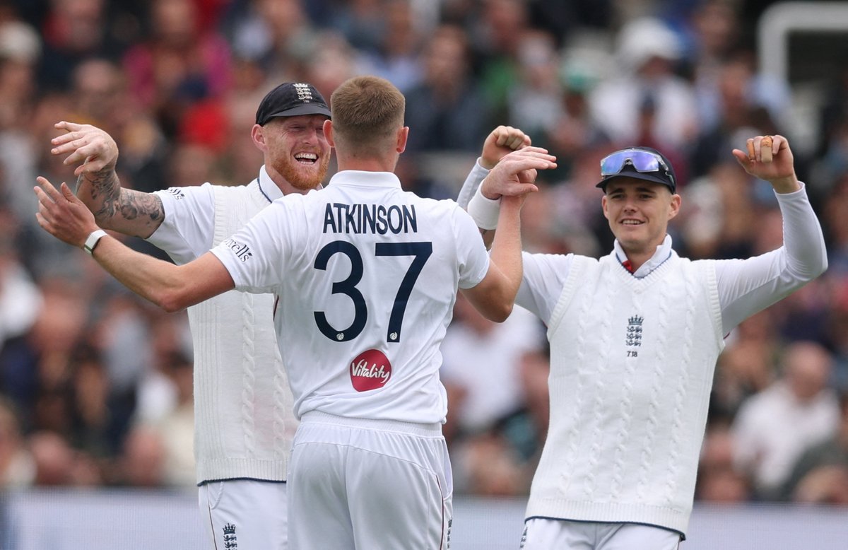 CricDat's tweet photo. 🏏 England crush New Zealand by 115 runs at Lord's!
The hosts wrapped up victory on Day 4 with a relentless bowling display to take a 1-0 series lead.
📖 Report:
 https://t.co/S6nfDaH6F7
#ENGvNZ #Lords #TestCricket https://t.co/Ky2dboJ9nd