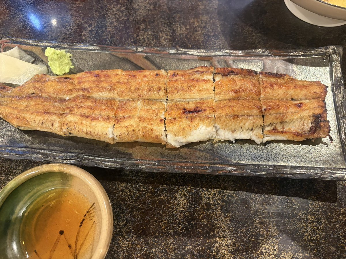 harusan0907's tweet photo. 近所の鰻屋さんで
いつものように爆食😂
スタミナ付けて
お仕事頑張る😍 https://t.co/UAve3wmmsE