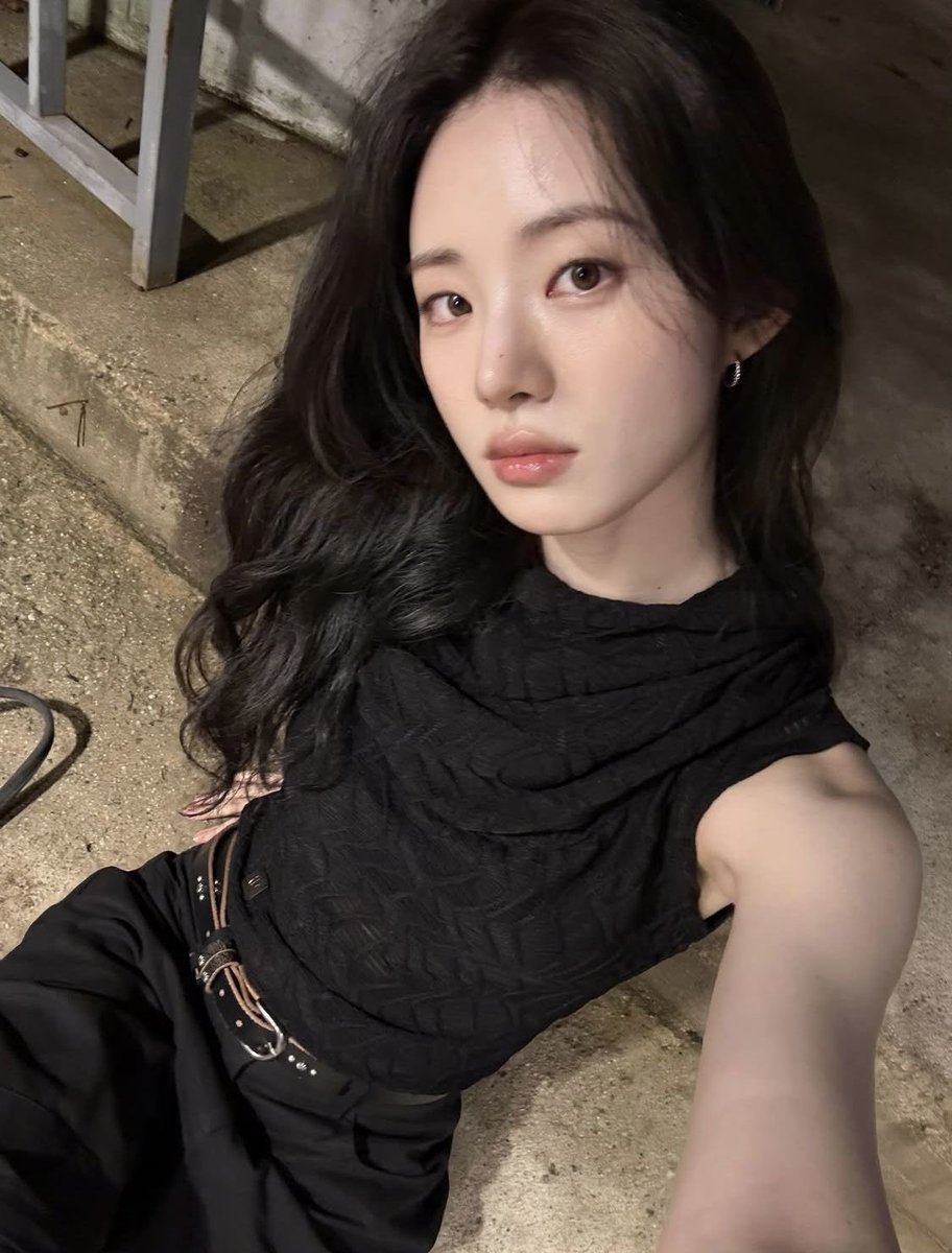 txnlei's tweet photo. @siashn Tadaaaaa! Thank you for using your cameragege for a selca 🥺 https://t.co/6KU7RfMY9N