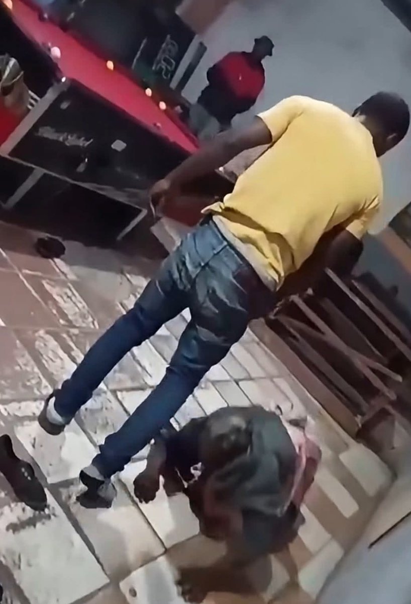 Crime_SpotterSA's tweet photo. GRANDSON ATTACKS GRANDMOTHER AFTER SHE CONFRONTS HIM OVER SASSA MONEY Inside Tavern

Residents of Magogeni have expressed shock and anger after a disturbing incident in which a young man is allegedly seen assaulting his own grandmother at a local tavern. https://t.co/OPuREv3m1J