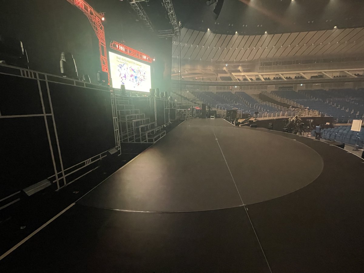 DAIZIRO0916's tweet photo. 【#学マス2nd_HIF_DAY2】
学園アイドルマスター The 2nd Period Hatsuboshi IDOL FESTIVAL 演出を担当いたしました。

今の自分の精一杯をお見せしたライブでした。
1年前より成長した演出をお見せできておりますでしょうか。
また明日から1歩ずつ、今日より明日と成長した姿をお見せできるよう、心臓を捧げて参ります。

誠にありがとうございました。