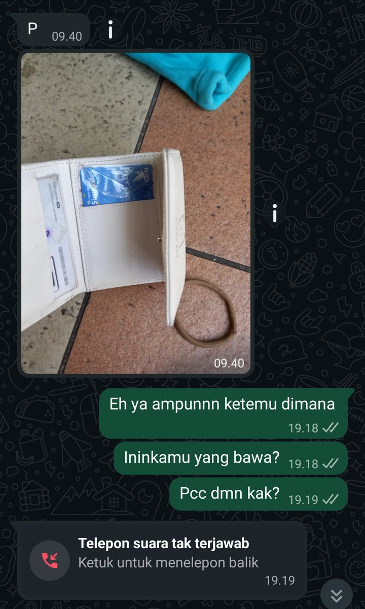 ynaahwaar's tweet photo. TERIMA KASIH SEMUA NYAAA
DOMPET AKU KETEMU YA ALLAH
TERIMA KASIH YA ALLAH
TERIMA KASIH TEMEN TEMEN
TERIMA KASIH YG JUGA DOAIN DOMPET KU
MAKASUH BANGET ORANG ORANG BAIKKKK🤍🤍🤍🤍🤍🤍 https://t.co/HF5fekWpH3