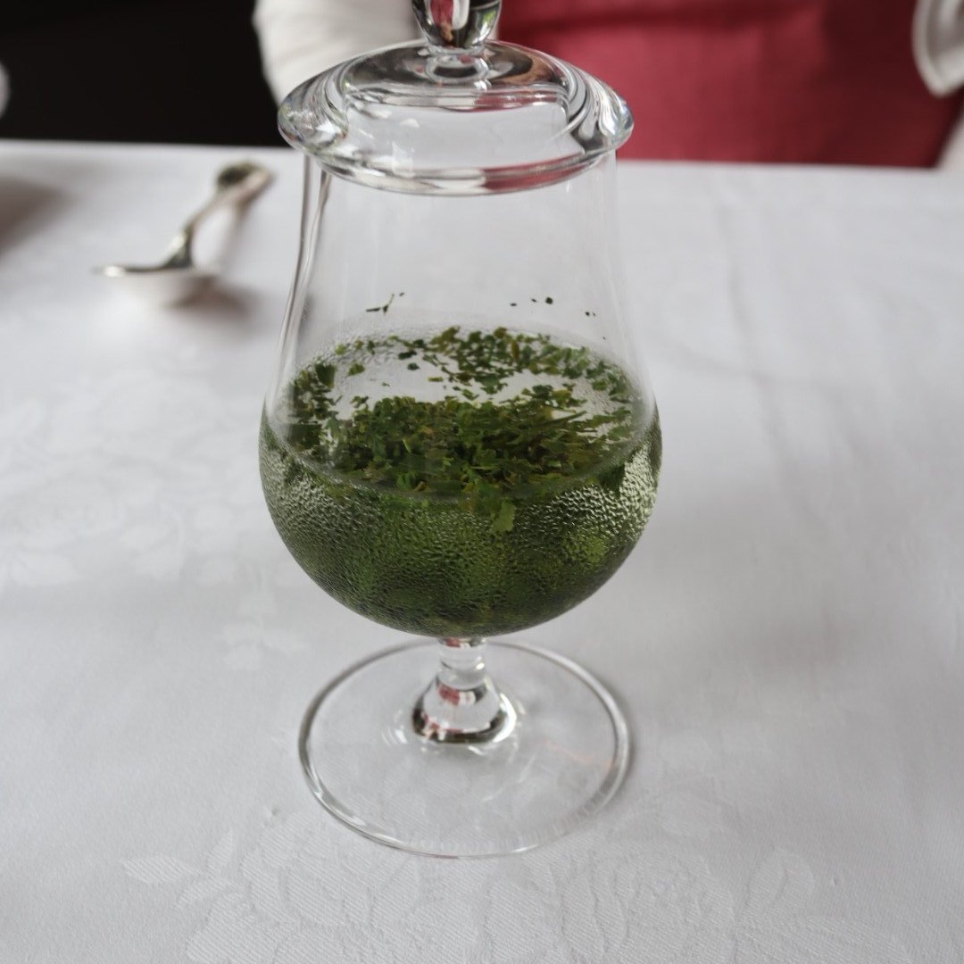 ocha00012's tweet photo. 母はティーペアリングを選んでいました！
一保堂茶舗のお茶4種類です。
抹茶のスパークリング
氷水出し玉露
水出し煎茶
氷出しほうじ茶

少し飲ませてもらいました！どれもとても美味しく、料理にもあいました！！ https://t.co/7r4X7hJXtZ