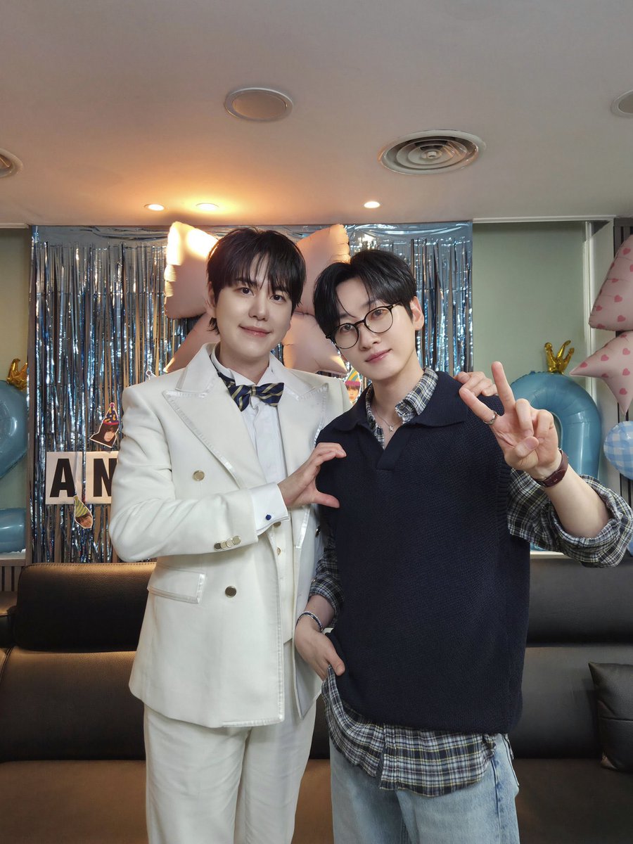 kxxjxxahzik's tweet photo. 얘들아 살다보니 이런 날도 오네 https://t.co/fEf45jXT3W