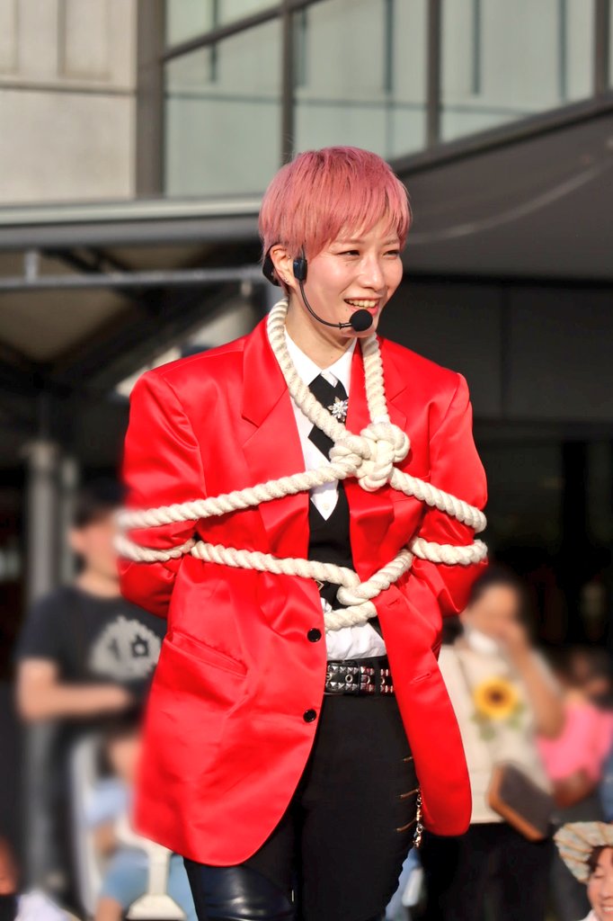 kozumegu_ne_ne's tweet photo. 2026.06.06
ソラマチでLUNAさん
相変わらずかわいい！
訳あってYOHEYさんが急遽マジック！笑
#マジシャンLUNA
#YOHEY
#ソラマチ大道芸フェスティバル https://t.co/yTdVSf4GdW