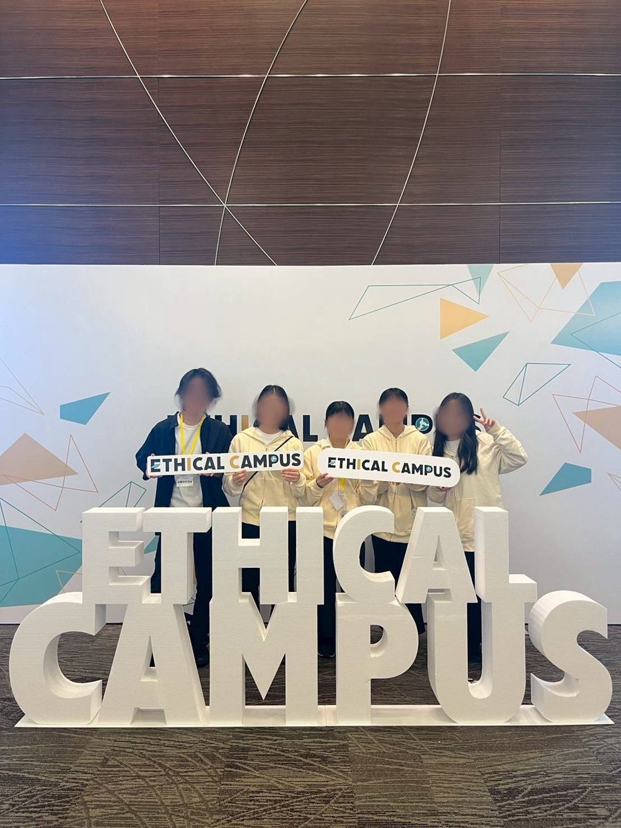 tohoecolution's tweet photo. #エシカルキャンパス2026 で、#東邦Ecolution の活動を知ってもらいつつ、キーホルダーと共に思い出を届けられたら嬉しいです🎶
キーホルダーを見て、環境問題を意識したり、イベントのことを思い出したりするきっかけになりますように！！🍀
 #東邦大学 #環境サークル #SDGs  #ワークショップ https://t.co/Bqis3XrbYm