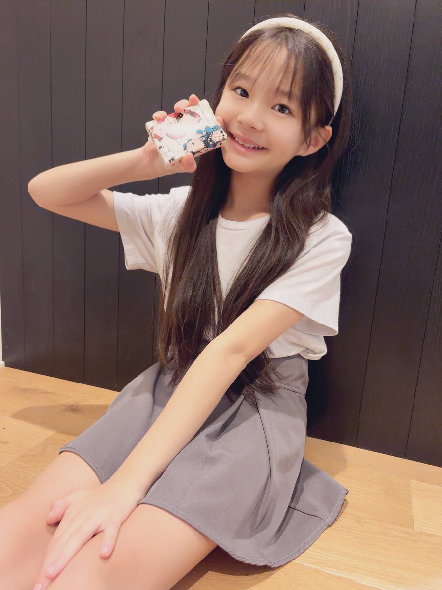 DP_SARII925's tweet photo. こんばん🪄さりい( ᐛ)🪄︎︎◝✩

モチ君🐿️の3才のお祝い🥳ありがとうー🥹
たくさん大好物のミルワーム🐛っていう虫をあげたよ🤤🎁❤️

パパ達のお誕生日会は
たくさん手羽先🍗⸒⸒食べれたよꕀ😋💕
その後は大富豪🂱🂢🃓🃄で
燃えて燃えてめっちゃ暑かったよ🔥🫠🔥

おやすみなさりい
🌈🧊🐣☁️🌷🍥 https://t.co/zEelXZmXEW