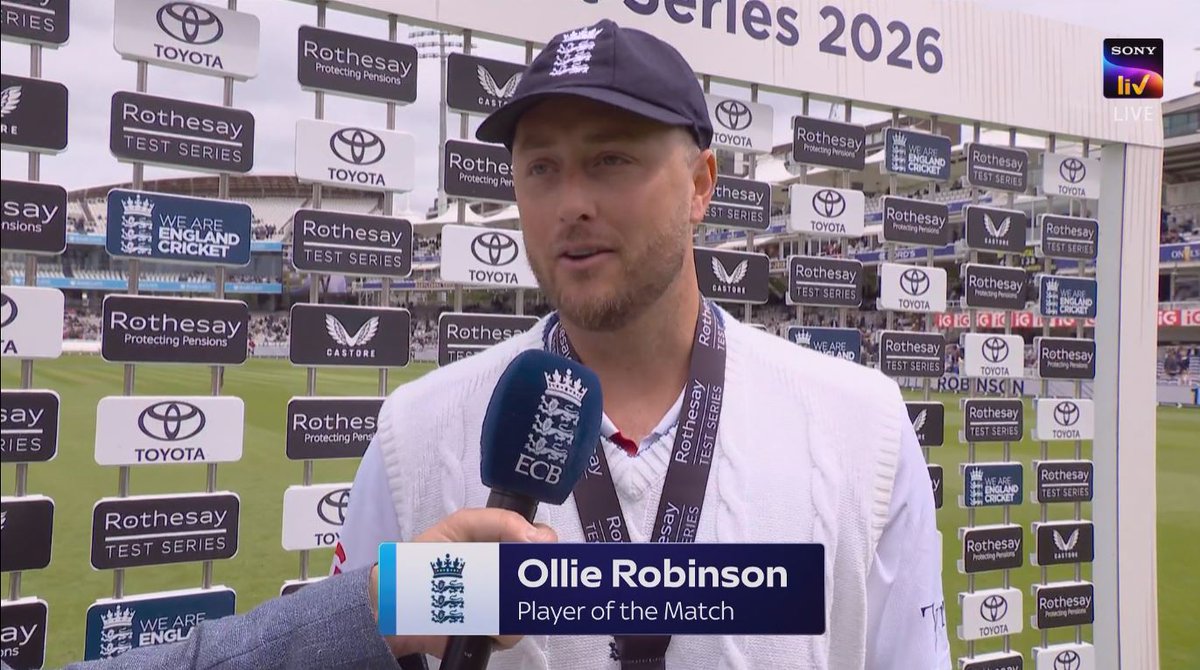 CricketAdd1ct's tweet photo. 🚨 PLAYER OF THE MATCH 🚨

1st Test : ENG 🏴󠁧󠁢󠁥󠁮󠁧󠁿 🆚 🇳🇿 NZ
📍 Lord's 🏴󠁧󠁢󠁥󠁮󠁧󠁿

Ollie Robinson starred with 5/39 &amp; 2/38, scored 29 runs, and marked his Test return with a well-deserved POTM award. 🏅🔥

Ollie Robinson 🏴󠁧󠁢󠁥󠁮󠁧󠁿
- 1 &amp; 29 with Bat
- 5/39 &amp; 2/38 with Ball

#ENGvsNZ #OllieRobinson https://t.co/3rwJGuhHXC