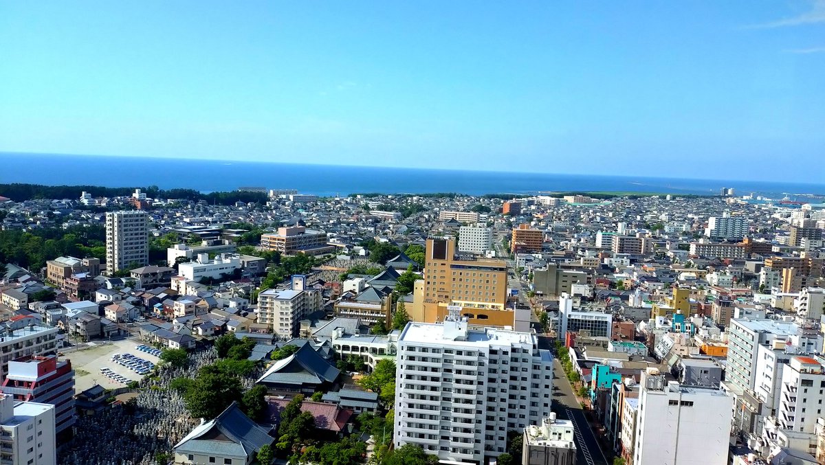 kinirocomets's tweet photo. 新潟って意外と都会なんだよ https://t.co/JXI2z336a2