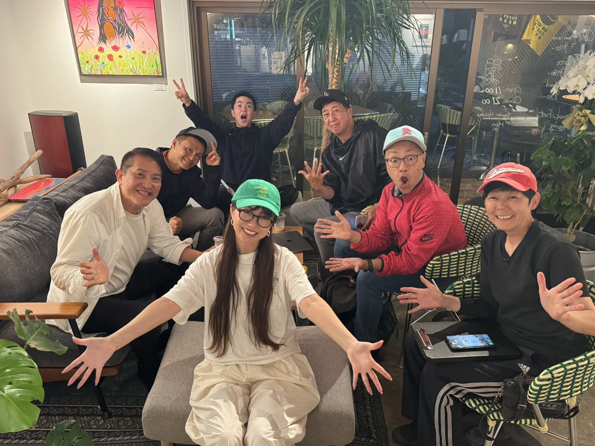 STARLEAGUE2023's tweet photo. 芸能界最強決定戦
STAR⭐︎LEAGUE 2026

開幕に向けたオーナー会議✨
今年から2チーム新規加入が決定！

いよいよ6チームでの本格リーグ始動します！島谷ひとみが発足し、TV出演の際にPRしてきたこのリーグがいよいよスタート✨

新チームは近日発表！
あの有名チームのメンバーが参戦か⁉️

お楽しみに https://t.co/v8VjQoQbit