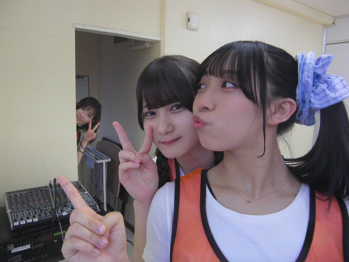 spiralia_info's tweet photo. #spiralia日記 📔🌸

あいかちゃん🧡☝️から
ひょっこりする とうまちゃん💙🫣
その奥からさらに
ひょっこりする るなちゃん💜🫣

本日もプレデビューに向けて
レッスン頑張りました💮

🌸プレデビューまであと12日🌸
BIT FES ~ spiralia Pre-debut Live ~

🎫チケット事前販売はコチラから
https://t.co/ZudgTkXw3L

🗓 6月19日(金) 
      OPEN 14:00 / START 14:30
📍 渋谷音楽堂
🎫 前方 ¥3,000（＋1D）
      後方 ¥FREE（＋1D）
🎁前方チケット購入&"spiralia"指名で
『写メ＋30秒トーク』

#spiralia
#半田あいか #小日向とうま #間宮るな