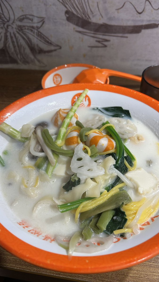 linlin0122's tweet photo. 昨日から麻辣湯の口になってたので😋

これに辛いの足すのがあたしのお気に入りなんだけど
辛くしてからの写真撮って撮ってない🥹 https://t.co/e5n2claG73