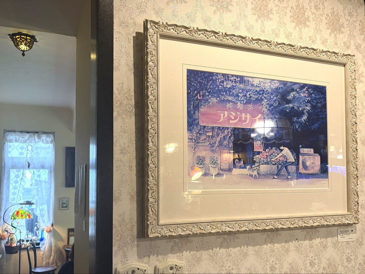 seadct's tweet photo. そして蒼川わかさん個展『語らい継ぐ水の色』、最終日に滑り込みで伺うことができました！
喫茶店という空間にある作品、絵が"そこ"に存在するという感覚がギャラリーとはまた違っていて、とても良かったです。
次はゆっくり喫茶も楽しみたいな、と思いました☕️ https://t.co/FIdhxdzRuP