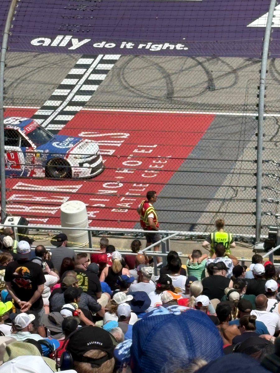 Reaper3468's tweet photo. Proud of you @DanielHemric https://t.co/OfGTk124Du