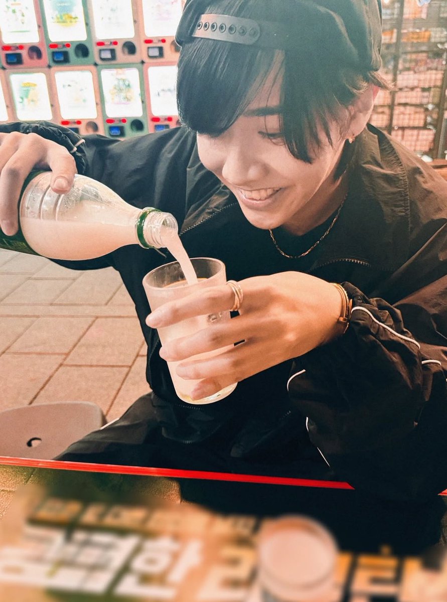 7arigato818's tweet photo. 2人でめっちゃℛℯ𝒻𝓇ℯ𝓈𝒽𝓊𝓃𝓈𝓊𝓀ℯ🍻🪽˖*
してるやん( ´͈ ᵕ `͈ )いいお顔
またどこかでいろいろお話聞きたいな
#かげみなの休日
#IMPic
#IMP. https://t.co/gQvTmjPUuh