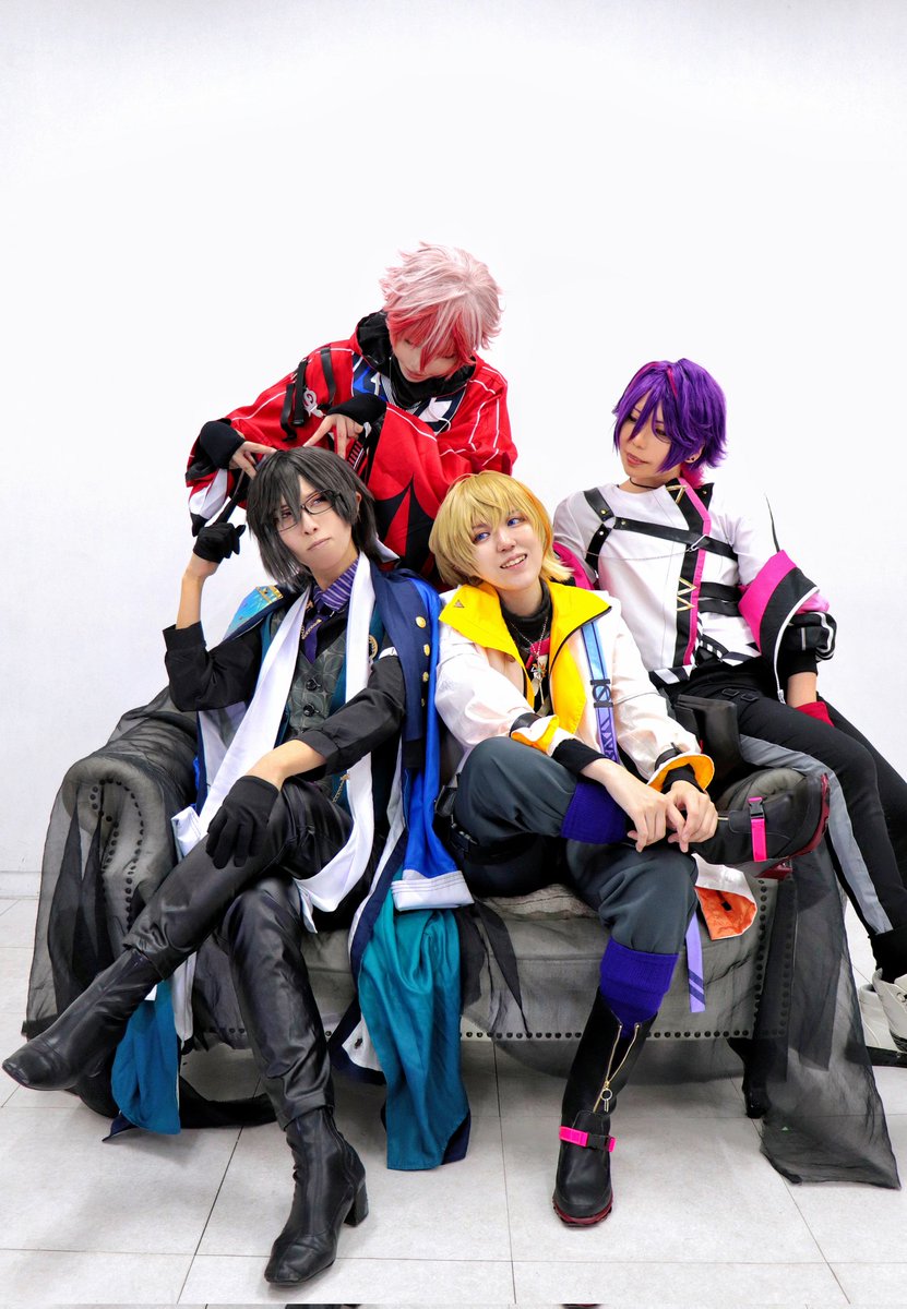 popaimasai's tweet photo. 【COS】🌈🕒️vlt*楽曲衣装 https://t.co/guSLogL4UK