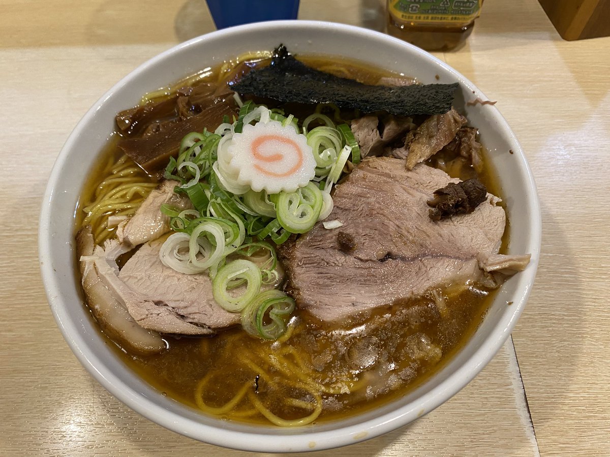 Airwind0320's tweet photo. @menya6tousei 2026/06/07
麺や六等星@調布銀座
オマール海老の中華そば
並1200円
久しぶりに頂けて歓喜❣️
エビのスゥプんまい！！
今日はプレプレプレオープン(店主談)との事
とても美味しかったです😋ごちそうさまでした🤤また伺います🙇‍♀️ https://t.co/9ChGkAJDmB