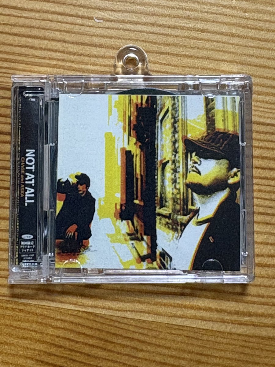 windyroad69's tweet photo. やっと #ＣＤ風キーホルダー   
手に入れられたので
念願の #NOTatALL を作成😍
#CHAGEandASKA https://t.co/eBGDFLppIx