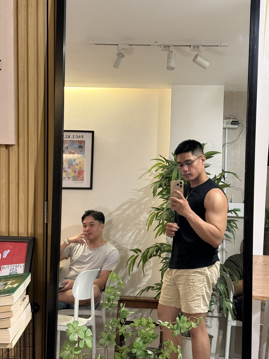 Grewwyy's tweet photo. Kapeee. https://t.co/980YQepuQ6