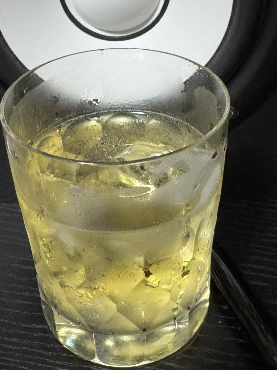 simasutann's tweet photo. 酒飲みながら買い物しちゃった。昨日のライブでちと反省したことがあって。 https://t.co/5jS3Xed9DT