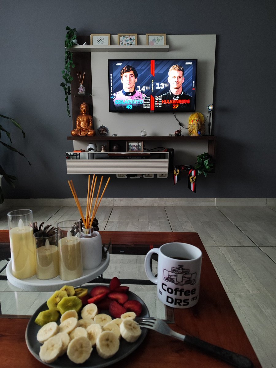 theblueflake_'s tweet photo. Volvieron las mañanas de F1 😍 https://t.co/aNOEcCU10F