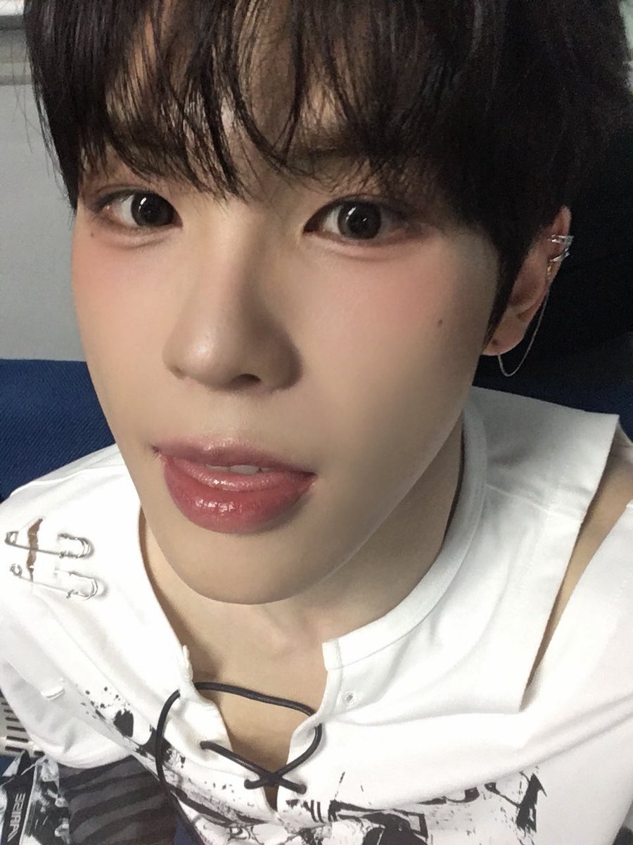 gyuminzip's tweet photo. 솔직히 본인도 오늘 레전드라고 생각할듯…🤍 https://t.co/WVaG40HtVX