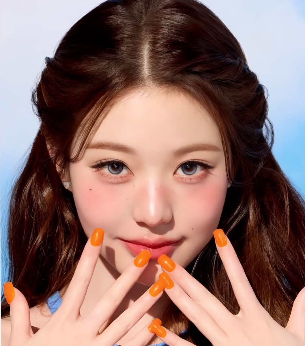 forwonycherini's tweet photo. Wonyoung for Dashing Diva 💖☀️🍊 https://t.co/dHQql7kGix