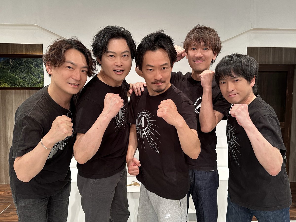 dope_A_dope's tweet photo. dopeⒶdope step.13
「ドープアウト」

全キャスト解禁されました。林修司が7年半振りに復活します。dopeⒶdope随一の人気作品の再演です。演劇人たちのワンシチュエーションコメディの決定版！続投組と新規キャストの新たな革命の幕開けを見逃すなかれ!!!!!!

https://t.co/zF4QfI8jfW

#ドープアウト https://t.co/spmRDJ3iUq