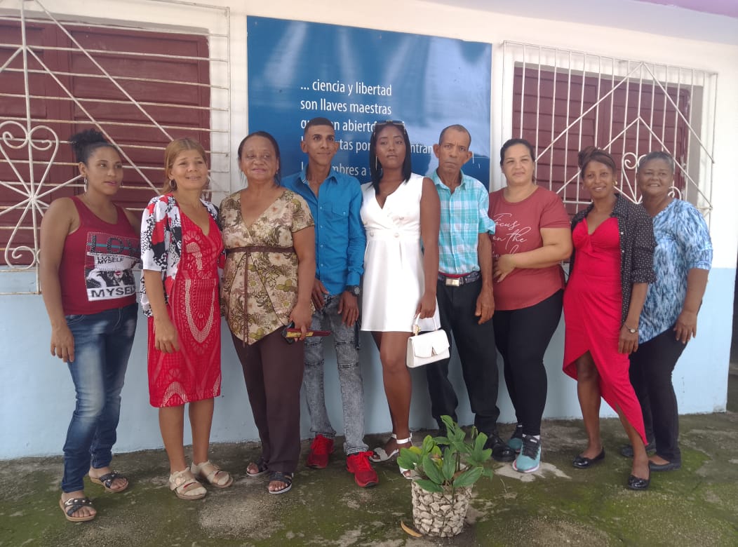 Tainer622045's tweet photo. Como parte de la preparación de los cuadros de la ANAP, fueron graduado de ING Agrónomo el M/B Agroalimentario y el Agroecólogo del municipio Guamá en Santiago de Cuba.
#AnapSantiago
#AnapCuba https://t.co/BWbapYDkTC
