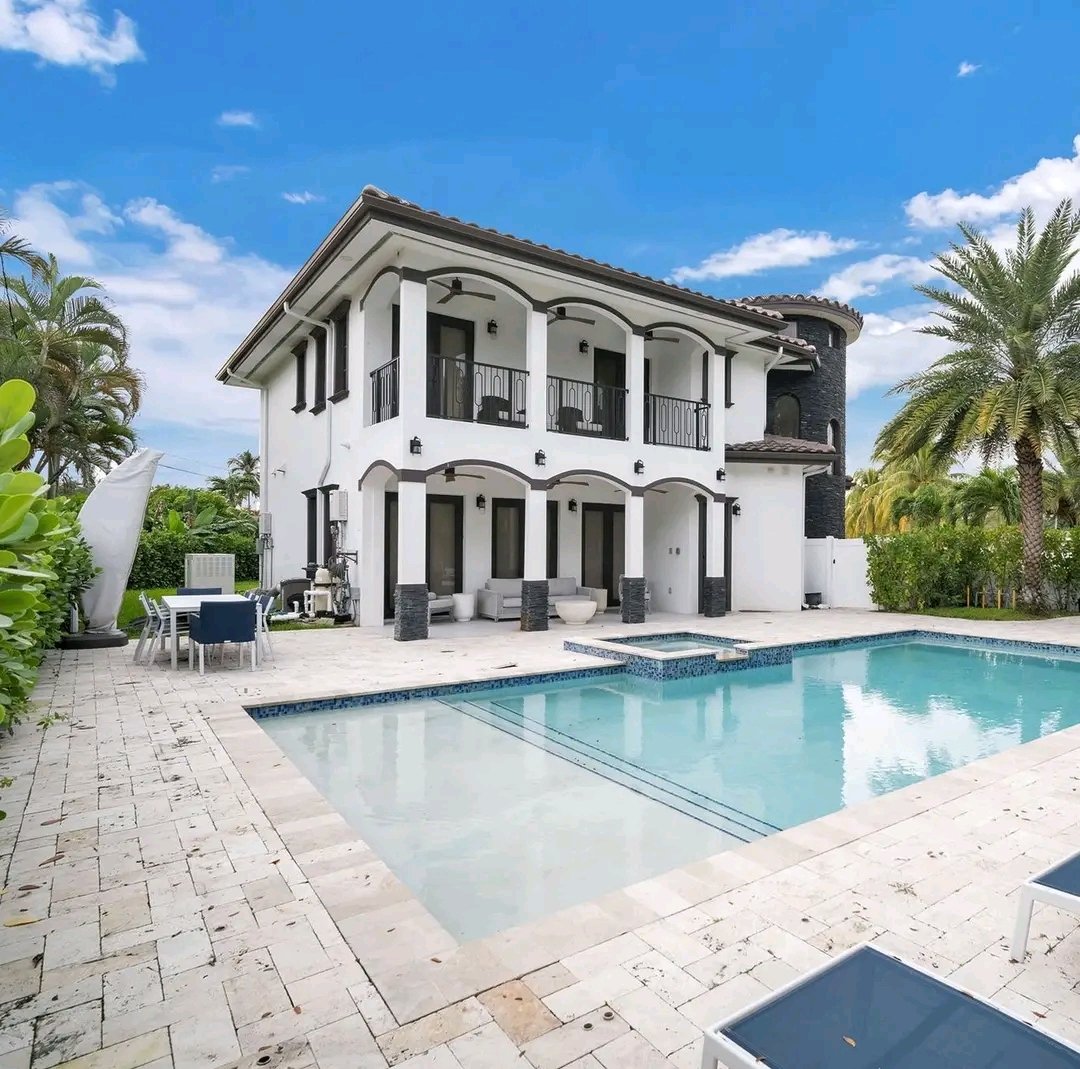 ReaI_SKB's tweet photo. INSANE: #XRP holders can now buy 🇺🇸U. S. real estate.

Ripple just entered the $100, 000, 000, 000, 000+ global property market. https://t.co/bpFw39esOb