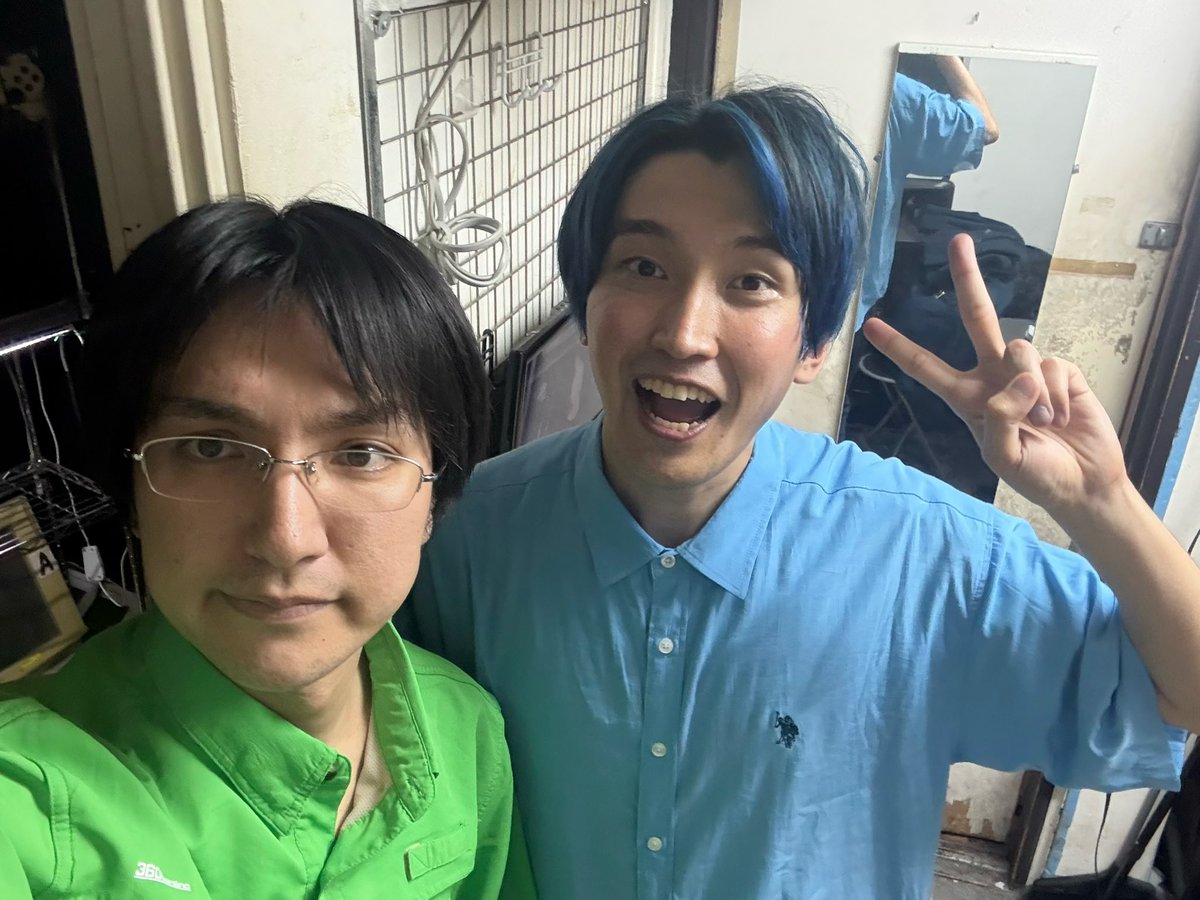 KANITADASHI's tweet photo. 『やおよろず寄席 vol.9』‼️

東京ギャグ会Bチームさんが土下座のギャグを披露されたあと、僕はVスタジオの舞台の床がこの世の床で1番汚いと思っているので、「あの汚い土下座もう一回見せてくださいよ」と言ってしまい、その言葉のあまりの無慈悲さに自分で自分が悲しくなりました🫵 https://t.co/75tu6VutCG