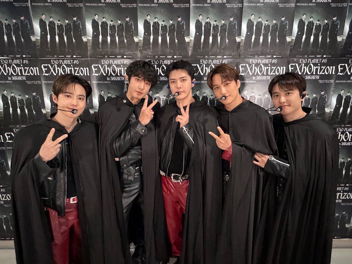 EXO tweet media