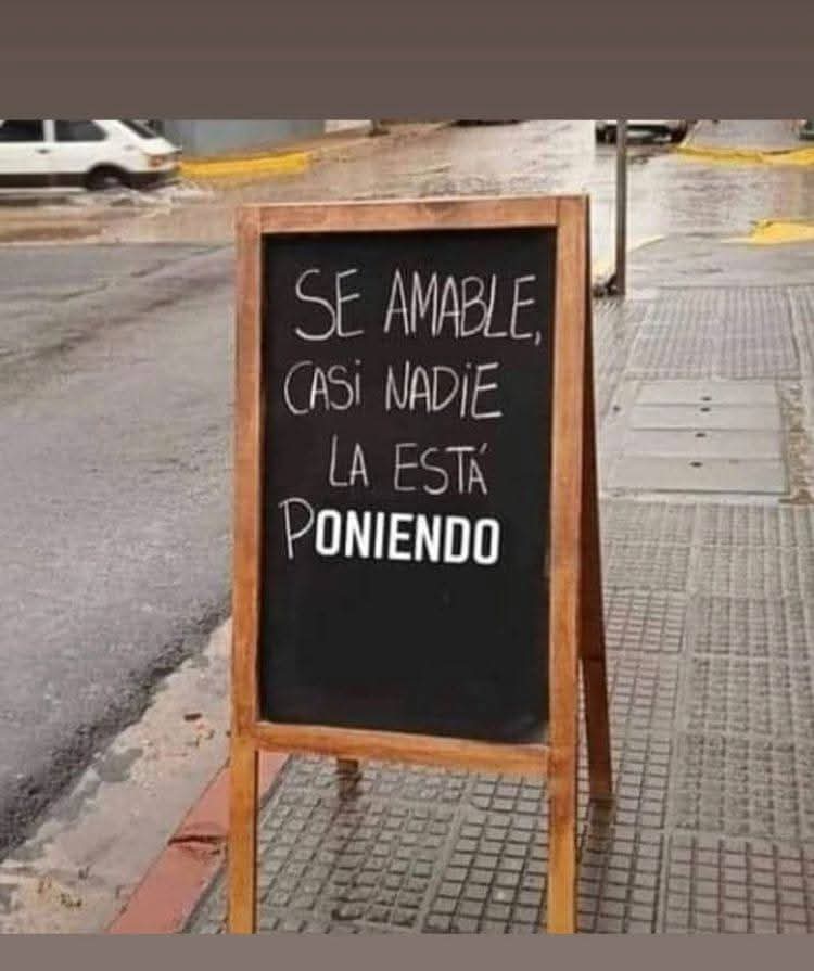fmauriciohidal's tweet photo. #DomingoDeCartelitos https://t.co/RfCyY4RfJm