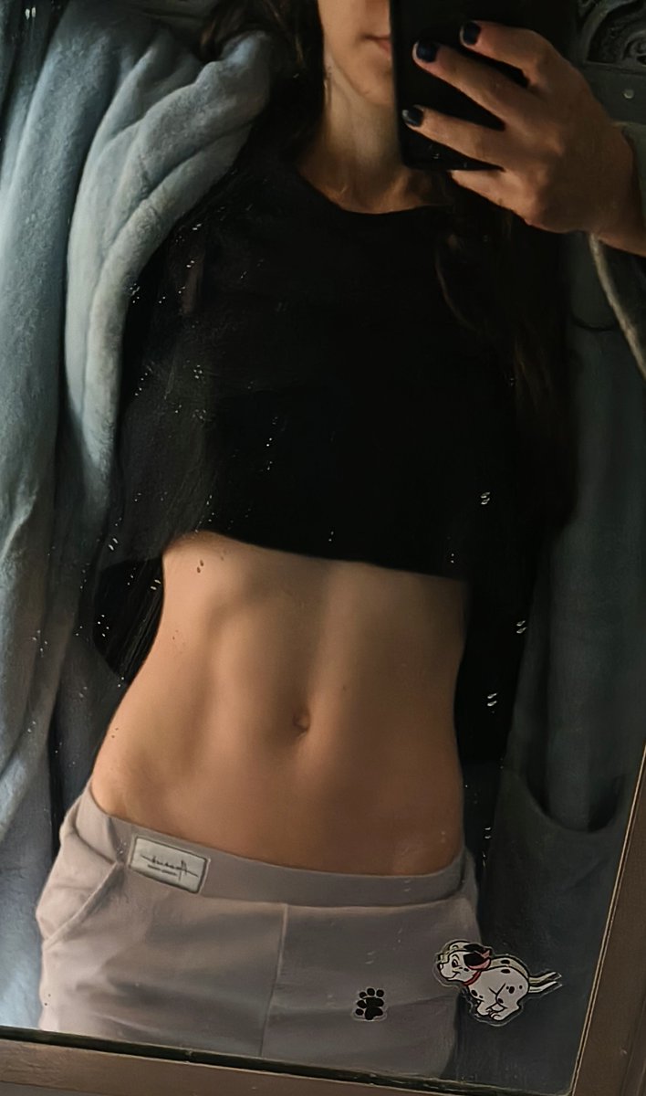 body_queen35723's tweet photo. Morning everyone! Hope you're being safe and having a nice Sunday 🤭 https://t.co/FgyECqLSLL