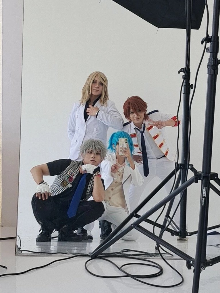 Hinaai_uta's tweet photo. ※コスプレ cosplay/utpr うたプリ
お疲れ様でした 💚❤️💜🩵
#カルナイ
美風藍 CN : me https://t.co/BrYpS4fNhn