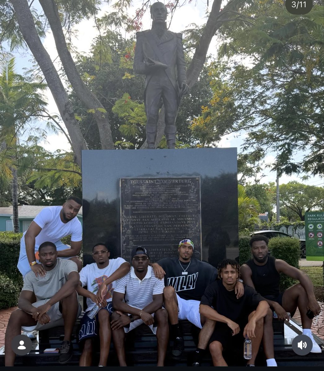 bendjinosimonn's tweet photo. World Cup lifestyle! 🇭🇹⚽️
🇭🇹 The Haitian team enjoyed a day off in Little Haiti before the start of the World Cup.

Experiencing Haitian culture is a blessing. https://t.co/yLtCindm3O