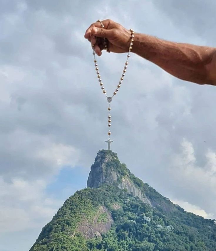 UcheMaryOkoli's tweet photo. "Pray the Rosary frequently.
 It costs so little and it's worth so much!"
- St. Padre Pio ❤️ https://t.co/Dwzv5G7pNg