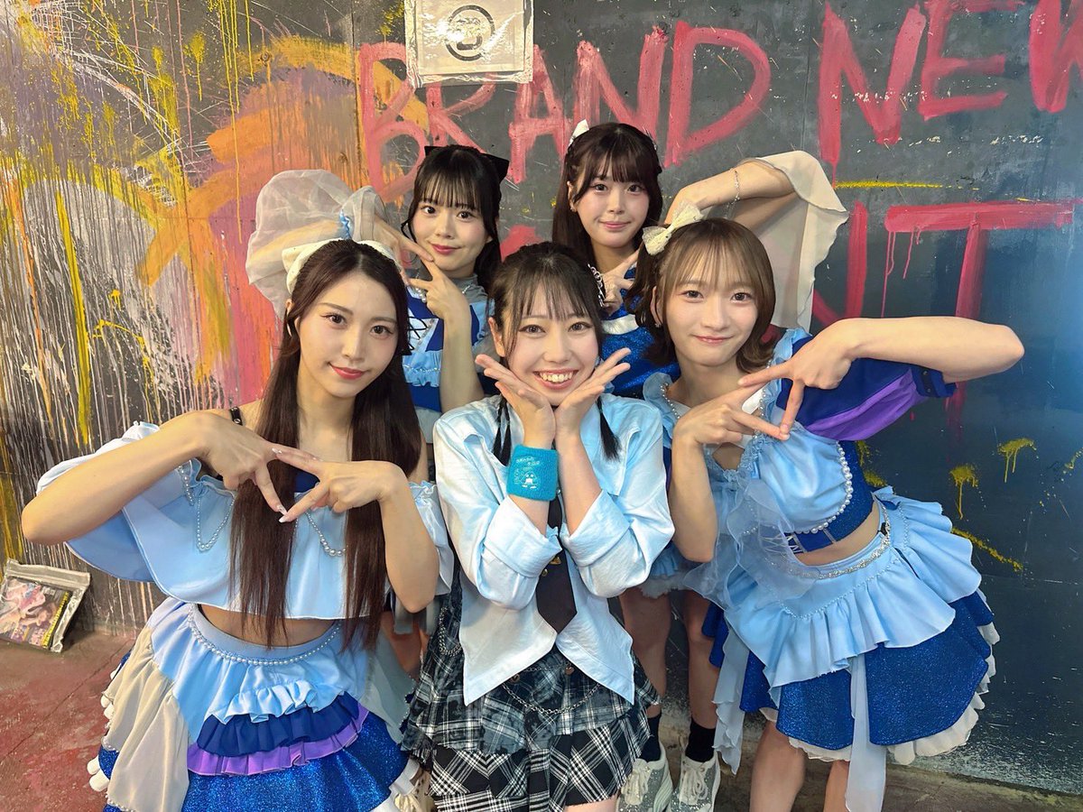 PSYRO_official's tweet photo. 本日はブレーメンわかなさん生誕祭ありがとうございました💐
改めておめでとうございます🎂🌟
これからもよろしくお願いします🫶
PSYRO次のライブは6/13 GARRET udagawa、ポピエモさんありがとうイベントです❕
最高の時間にしましょう🎤💫
参戦お待ちしてます❕

🎤  出演は12:25〜(25m)
📸  特典会は終演後13:50〜(60m)
🎁 2写メトークなし＋静止画30秒撮影+15秒動画＋ポイント1
🎫 https://t.co/73biQBpJOl
