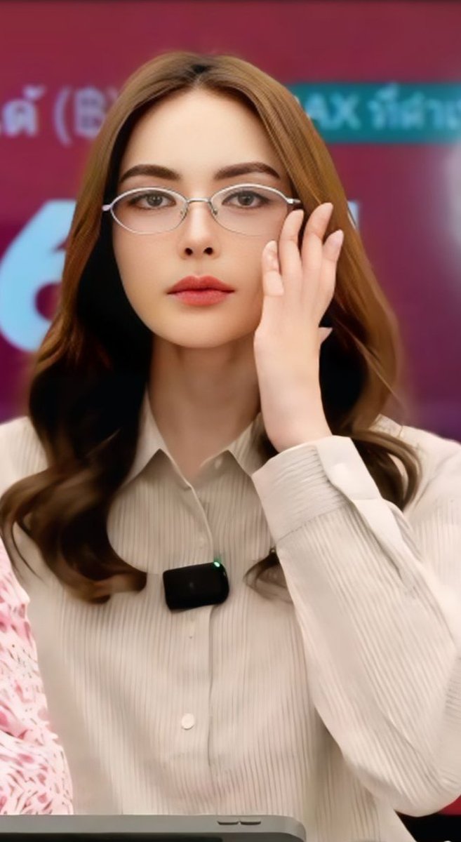 TrendForCL21's tweet photo. น้องแว่นมานี่มา🤓

#PINNxCHARLOTTE
@itscharlotty https://t.co/EqSGZGwR0G