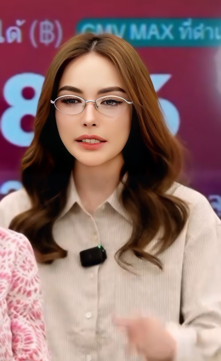 TrendForCL21's tweet photo. น้องแว่นมานี่มา🤓

#PINNxCHARLOTTE
@itscharlotty https://t.co/EqSGZGwR0G