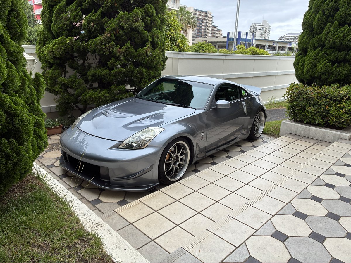 JZX_104's tweet photo. 本日結婚式を挙式いたしました。
クルマ・バイクを披露宴会場に展示する事を叶えてくれる式場でたくさんの親戚や友人に来てもらえて感謝です。 https://t.co/y4PJ6dqWhX