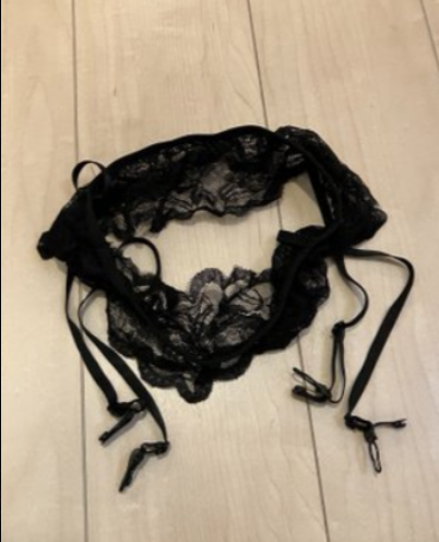 andyhircock's tweet photo. おばさんがこれ履いてても大丈夫ですか？ https://t.co/PAbGvRpOfF