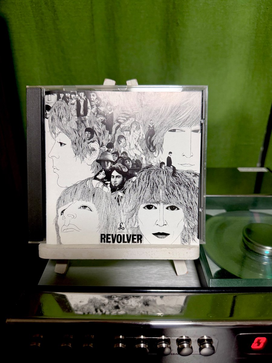 PhEAV's tweet photo. The Beatles 《Revolver》(1966). https://t.co/a77f62io4w