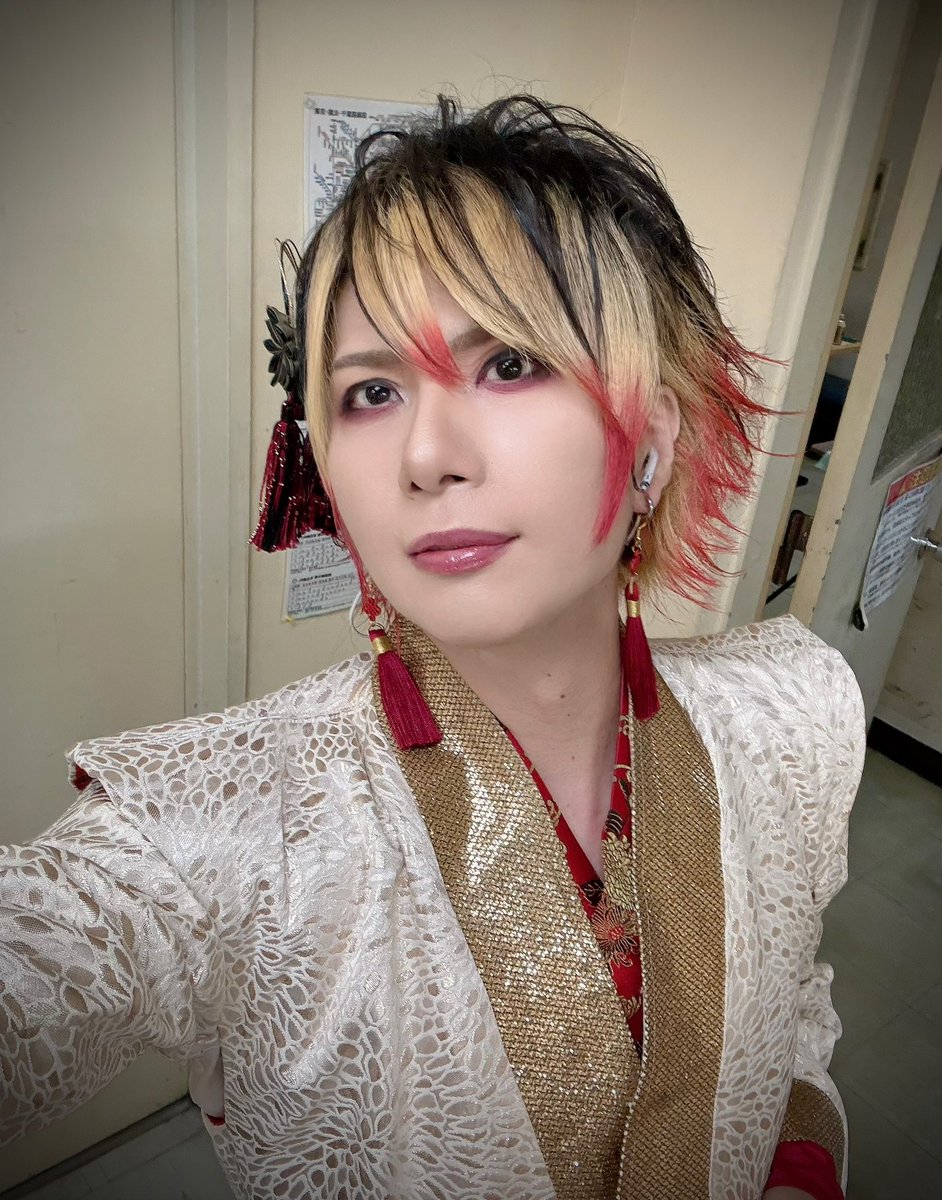tsukasa_tmh4ns's tweet photo. 最上川司デビュー記念ワンマン1部と2部両部共にソールドアウト‼️沢山の幸せ時間を本当にありがとうございました‼️‼️これからもいっぱい思い出のダイアリーに綴って行こう、そしてみんなでゆこう‼️碁点温泉♨️盛り上がり過ぎた✨また11/1も今日を越えて行きましょう🤲モガリストのみんな愛してる❤️ https://t.co/yAxPKh7It3