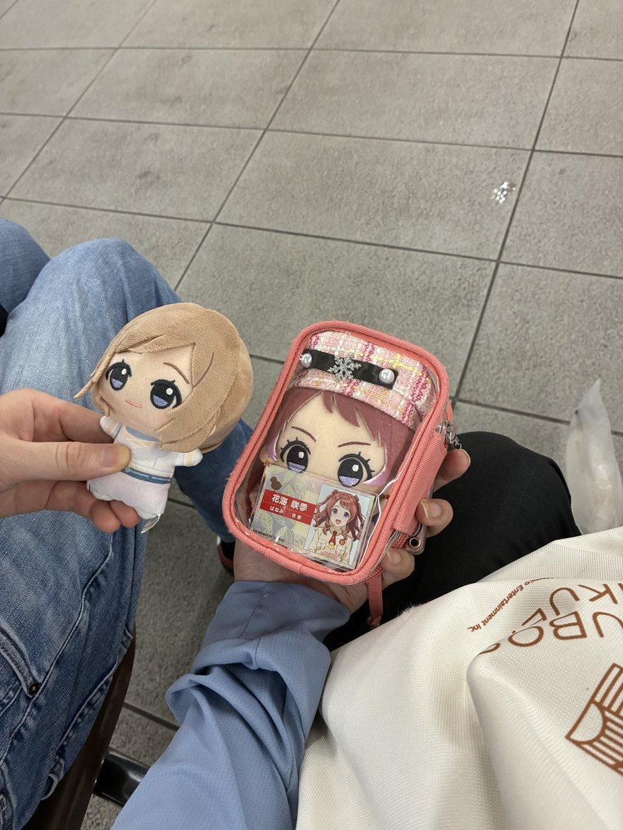dora004gon's tweet photo. 初めて鑑賞会に参加いたしましたわ！！
コール等が現地以外で出来てとても楽しかったですわ！
ライブが外れても鑑賞会という選択肢が出来たのが止めも良かったですわ！
バタバタしてたので鑑賞会現地の写真は
取れてませんでした‥ https://t.co/RDqn5FmKcW